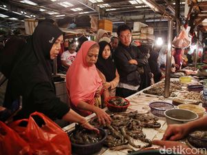 Ramainya Pasar Koja Baru Sehari Jelang Ramadan Ramainya Pasar Koja Baru Sehari Jelang Ramadan