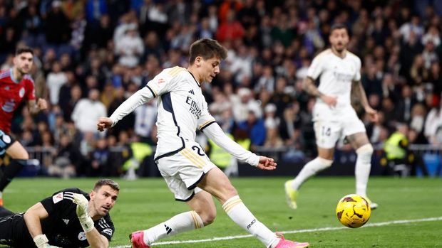 MADRID, SPAIN - MARCH 10: Arda Guler player of Real Madrid scores a goal during the LaLiga EA Sports match between Real Madrid CF and Celta Vigo at Estadio Santiago Bernabeu on March 10, 2024 in Madrid, Spain. (Photo by Maria Jimenez - Real Madrid/Real Madrid via Getty Images)