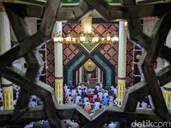 5 Tips Aman Tinggalkan Rumah Saat Tarawih di Masjid