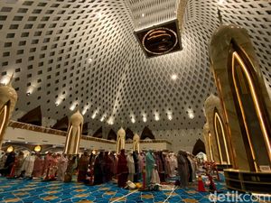 Bacaan Doa Setelah Sholat Tarawih Sendiri atau Berjamaah Lengkap! Bacaan Doa Setelah Sholat Tarawih Sendiri atau Berjamaah Lengkap!