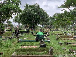 TPU Karet Bivak Dipadati Peziarah Jelang Bulan Ramadan