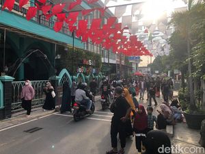 Kali ke-20 Kampung Ramadan Jogokariyan, Masih Dibanjiri Ribuan Warga! Kali ke-20 Kampung Ramadan Jogokariyan, Masih Dibanjiri Ribuan Warga!