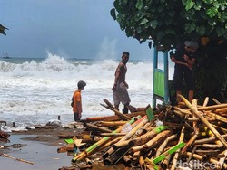Dahsyatnya Dampak Angin Kencang di Jawa Barat