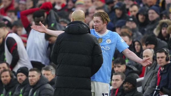Momen Kevin De Bruyne Ngomel-ngomel, Kesal Banget sama Pep ya?