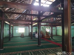 Mengunjungi Masjid Tiban Trasan Magelang, Konon Pindah dalam Semalam