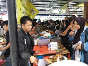 Hari Pertama Puasa, Pasar Takjil Benhil Diburu Pembeli Hari Pertama Puasa, Pasar Takjil Benhil Diburu Pembeli