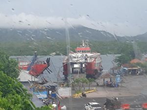 Cuaca Buruk, Penyeberangan Pelabuhan Gilimanuk Tutup Sementara