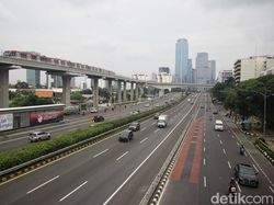 Potret Lengang Jalan di Jakarta Saat Cuti Bersama