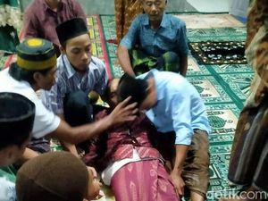 Cerita Tetangga soal Imam di Lombok Meninggal Saat Pimpin Salat Tarawih Cerita Tetangga soal Imam di Lombok Meninggal Saat Pimpin Salat Tarawih