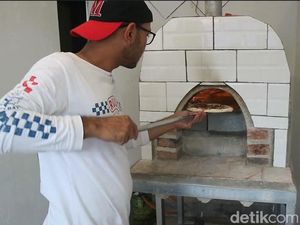 Sulap Garasi Jadi Tempat Memanggang Pizza Peluang Usaha saat Ramadan Sulap Garasi Jadi Tempat Memanggang Pizza Peluang Usaha saat Ramadan