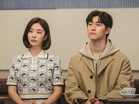 Drama Korea Queen of Tears (2024) Kwak Dong-yeon dan Lee Joo-bin dalam drama Korea Queen of Tears (2024)(tvN)
