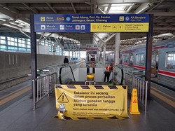Eskalator Peron 11-12 Stasiun Manggarai Masih Mati, Warga Antre Gunakan Lift