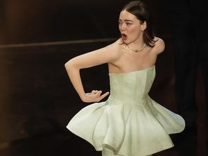 Gaun Rusak hingga Jatuh di Tangga, 5 Momen Oscars yang Nyaris Jadi Malapetaka