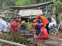 Longsor di HeHa Waterfall Puncak, Dua Korban Dievakuasi