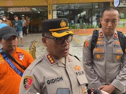 Polisi: 4 Orang Terluka Buntut Perang Petasan Pemicu Kebakaran di Jakut