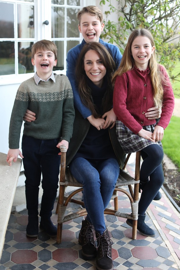 Kate Middleton dan Tiga Anaknya/ Foto: Foto Hari Ibu 2024 Kate Middleton