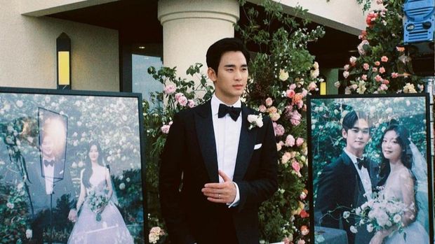 Kim Soo Hyun membagikan fotonya syuting adegan pernikahan di drama Korea Queen of Tears