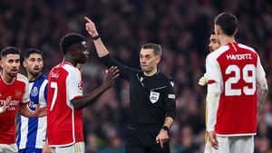 Meme Nepotisme di Laga Arsenal Vs Porto