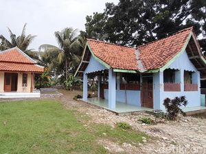 Mbah Bungkus, Tokoh Pemersatu Budaya Jawa dan Sunda di Pangandaran Mbah Bungkus, Tokoh Pemersatu Budaya Jawa dan Sunda di Pangandaran