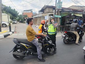 86.437 Orang Ditilang Selama Operasi Keselamatan: Banyak yang Tak Sayang Kepala 86.437 Orang Ditilang Selama Operasi Keselamatan: Banyak yang Tak Sayang Kepala