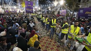 Ramainya Makan Sahur Gratis di Karachi Pakistan