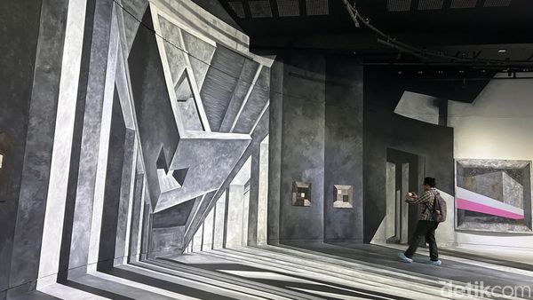 Ngabuburit Sambil Lihat-lihat Karya Seni Bunga Yuridespita