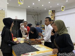 Legitnya Kurma Lawang Agung yang Diserbu Pembeli di Awal Ramadan