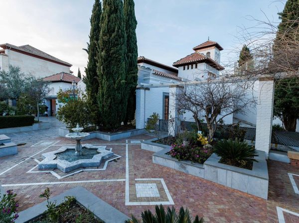 Potret Masjid Agung Granada di Spanyol