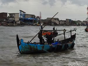 Dampak Cuaca Ekstrem, Nelayan Pesisir Semarang Tak Melaut Hampir Sepekan Dampak Cuaca Ekstrem, Nelayan Pesisir Semarang Tak Melaut Hampir Sepekan
