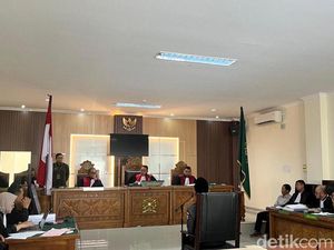 Anggota KPU Wonosobo Jalani Sidang Perdana Kasus Kondisikan PPK-PPS Anggota KPU Wonosobo Jalani Sidang Perdana Kasus Kondisikan PPK-PPS