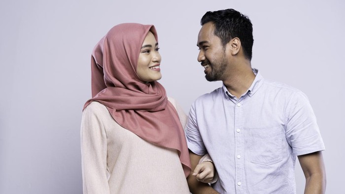 Suami istri muslim