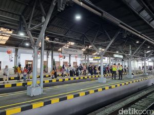 KAI Daop 6 Jogja Sebut Puncak Arus Mudik Diprediksi H-4 Lebaran KAI Daop 6 Jogja Sebut Puncak Arus Mudik Diprediksi H-4 Lebaran