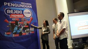 Tiki Tebar Hadiah di Bulan Ramadan