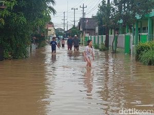3 Sungai Meluap, 25 Desa di Kendal Terendam Banjir 3 Sungai Meluap, 25 Desa di Kendal Terendam Banjir