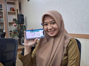 PNS di Sulbar Cerita Pengalaman Mudahnya Pakai Aplikasi Mobile JKN PNS di Sulbar Cerita Pengalaman Mudahnya Pakai Aplikasi Mobile JKN