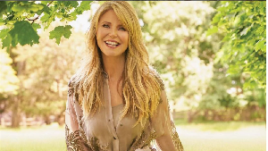 8 Foto Christie Brinkley, Supermodel Kena Kanker Kulit, Ini Kondisi Wajahnya