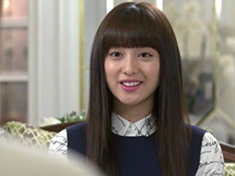 Kim Ji-won sebagai Yoo Rachel dalam drama Korea The Heirs (2013). (SBS via IMDb)