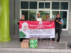 Fahira Idris Salurkan Takjil Berbuka Puasa untuk 267 Musala di Jakarta
