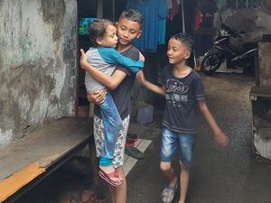 Kisah Pilu Dafa, Anak Kenek Truk Alami Kelainan Tulang hingga Jantung