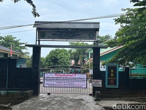Gerbang SD di Bengkulu Disegel OTK, Diduga gegara Guru Agama Diberhentikan