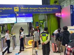 Ini Jadwal Keberangkatan KA Hari Ini yang Dialihkan Gegara Banjir Semarang