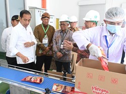 Jokowi Sebut Harga Minyak Makan Merah Lebih Murah daripada Minyak Pasaran