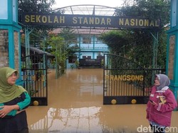51 Sekolah di Kendal Terendam Banjir, Siswa Diliburkan