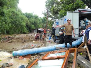 Pemprov Jatim Normalisasi Sungai Antisipasi Banjir Imbas Cuaca Ekstrem