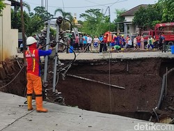 Jalan di Perumahan Elite Semarang Ambles 12 Meter, Ini Penampakannya