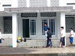 Menikmati Suasana Ponpes Al Manshuriyah dan Akhlak Anak Penimba Ilmu Agama