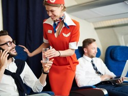 Cara Modus Para Penumpang agar Bisa Ajak Pramugari Kencan