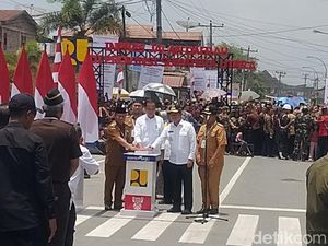 Jokowi Resmikan 209 Kilometer Inpres Jalan Daerah di Sumut