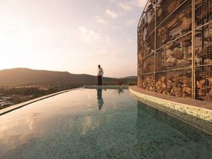 Bukan Dinding Cor, Rumah di India Ini Dibangun Pakai Bronjong