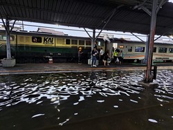 Stasiun Semarang Tawang Banjir, Penumpang Dialihkan ke Stasiun Poncol